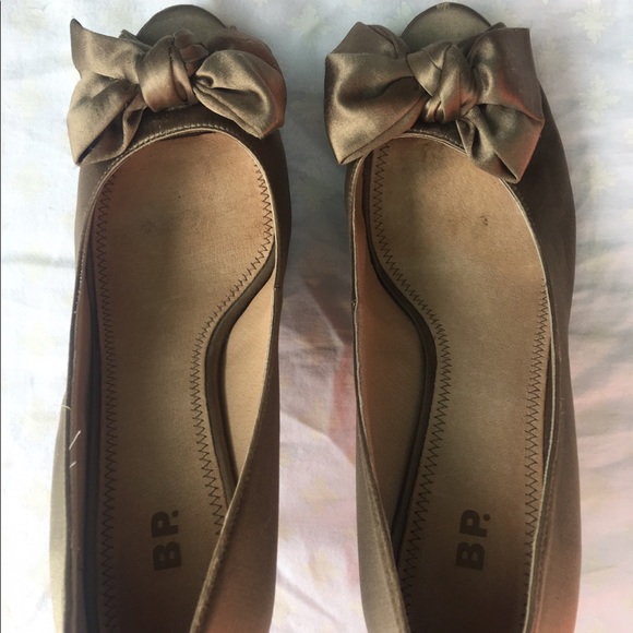 Divine Olive Satin Open Toe Pumps . Sz 8M - Picture 3 of 7